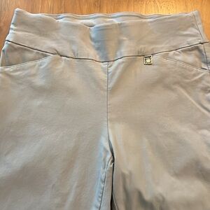 And Klein size 8 stretch pants with pockets